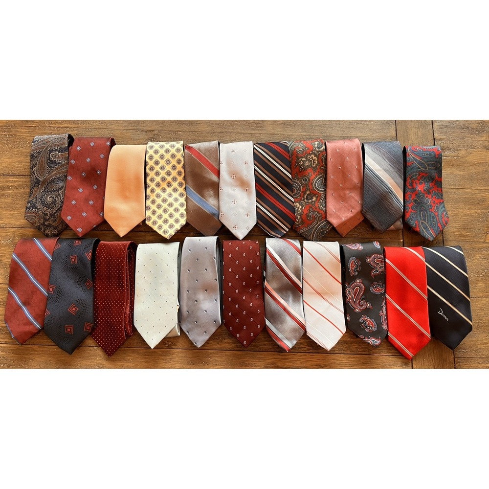 Vintage Mens Neck Ties LOT OF 22 - Van Heusen, Wembley, Damon & More Classic